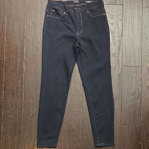 Sleek Black High Rise Women's Jeans